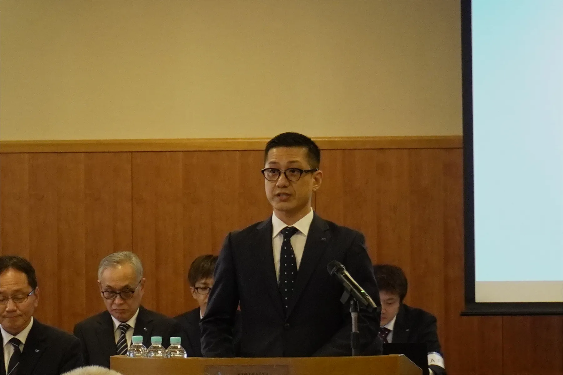 議長の田部